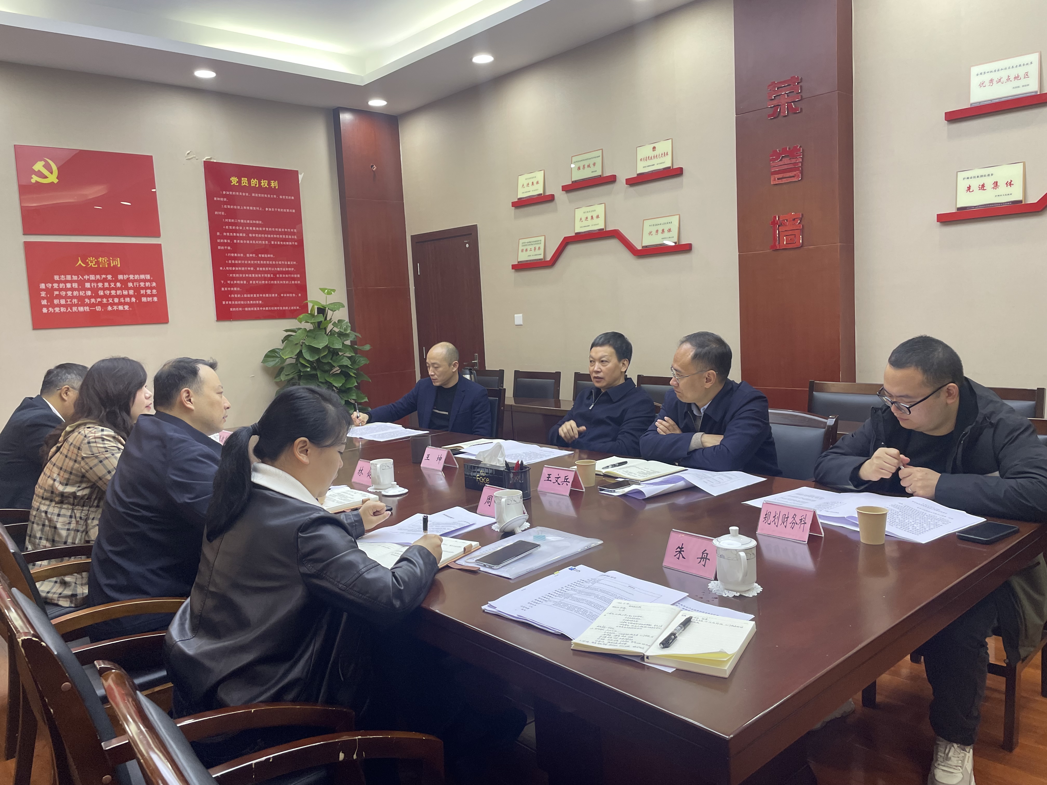 政企聯(lián)合、共謀發(fā)展 西南醫(yī)投集團(tuán)黨委書記、董事長林健帶隊向瀘州市民政局作專題匯報